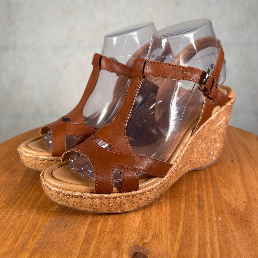 b.o.c. Wedge Sandals Women 8 Brown Good T-Strap Cork Platform C61941